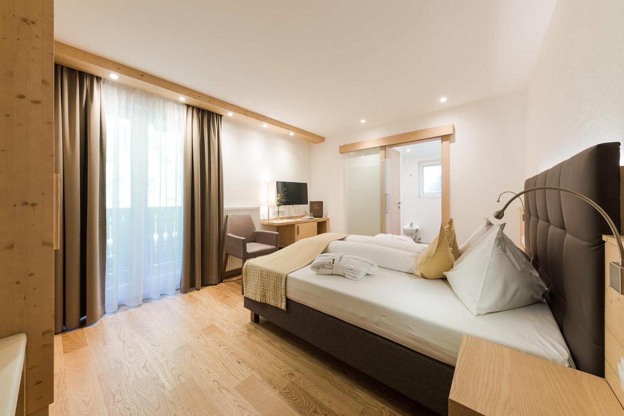 Hotel Kiendl Schenna Zimmer foto