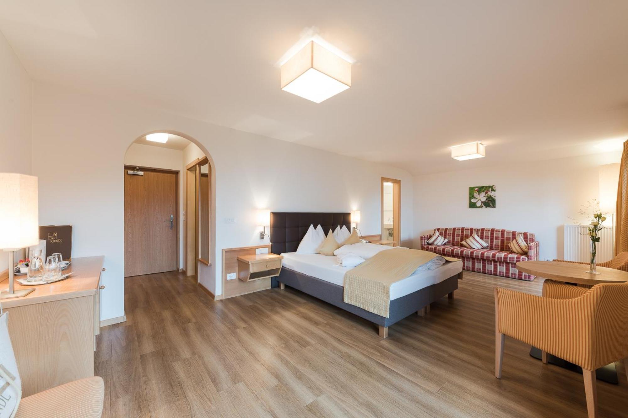 Hotel Kiendl Schenna Zimmer foto
