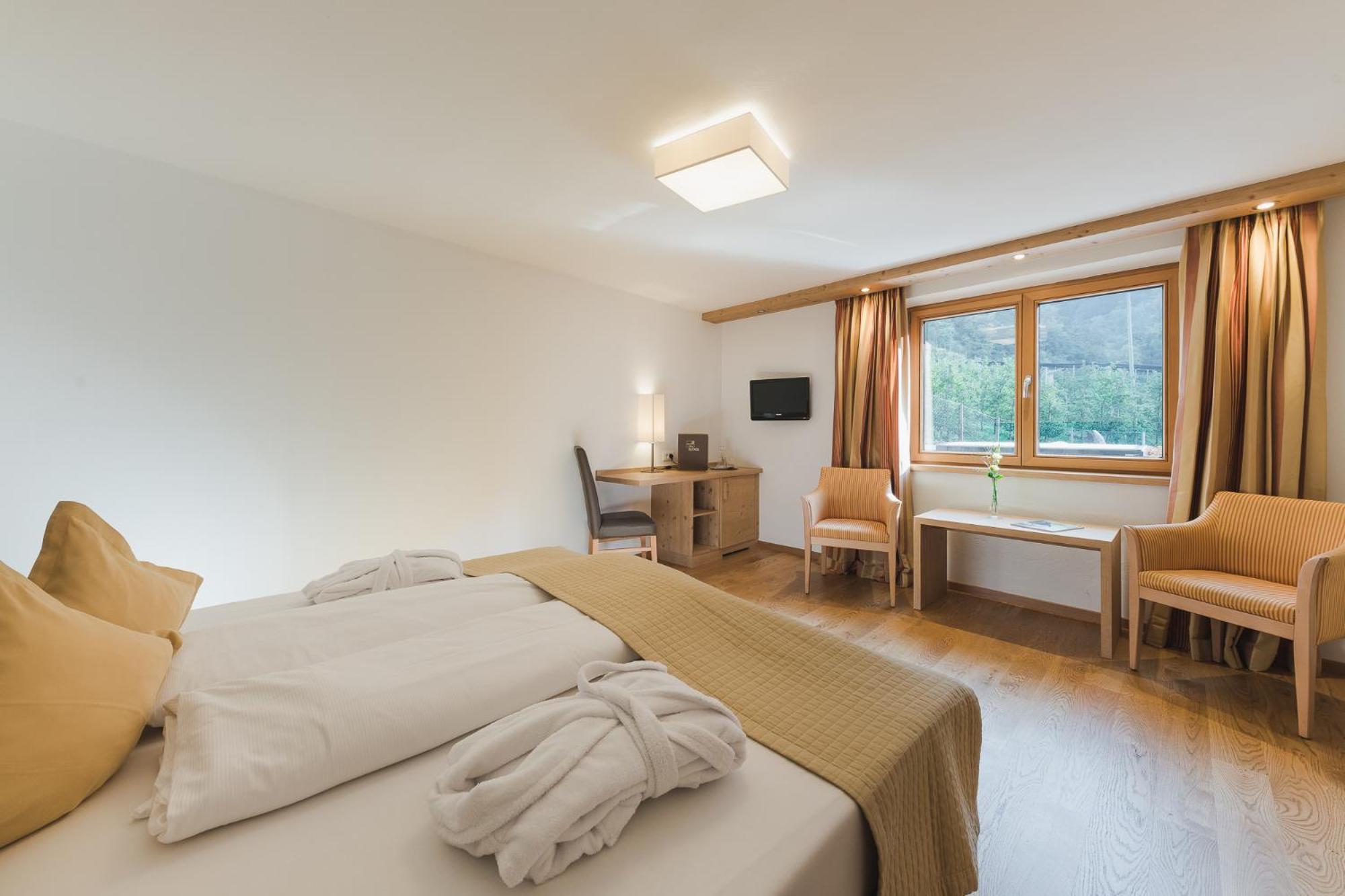 Hotel Kiendl Schenna Zimmer foto
